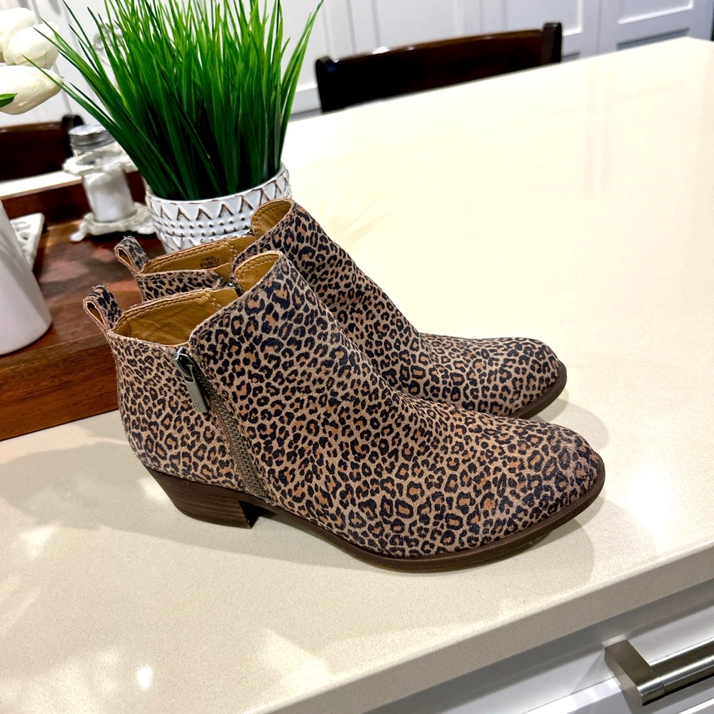 Lucky brand cheetah ankle boots size 6.5